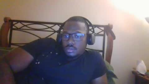 Snapshot of mbsupreme chatting on October 4, 2025, 5:16 am Mark online show from October 4, 2025, 5:16 am