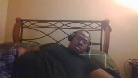 Snapshot of mbsupreme chatting on October 15, 2025, 4:56 am Mark online show from October 15, 2025, 4:56 am