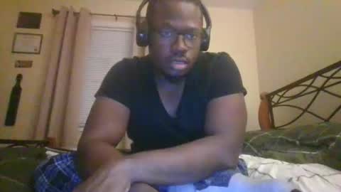 Snapshot of mbsupreme chatting on October 17, 2025, 4:37 am Mark online show from October 17, 2025, 4:37 am