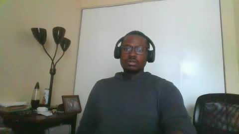 Snapshot of mbsupreme chatting on October 22, 2025, 7:13 pm Mark online show from October 22, 2025, 7:13 pm