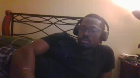 Snapshot of mbsupreme chatting on November 5, 2025, 5:29 am Mark online show from November 5, 2025, 5:29 am