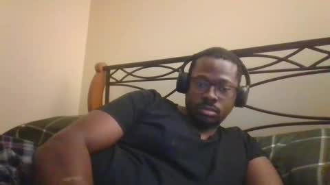 Snapshot of mbsupreme chatting on November 8, 2025, 5:40 am Mark online show from November 8, 2025, 5:40 am