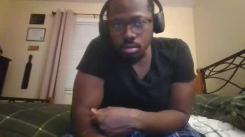 Snapshot of mbsupreme chatting on November 11, 2025, 5:40 am Mark online show from November 11, 2025, 5:40 am