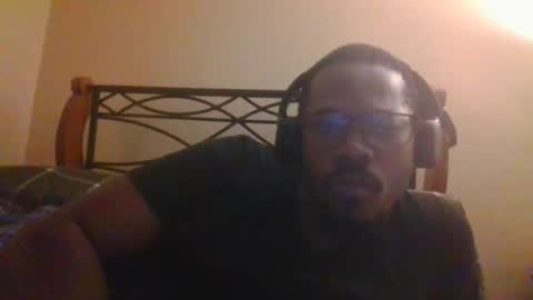 Snapshot of mbsupreme chatting on November 15, 2025, 4:32 am Mark online show from November 15, 2025, 4:32 am