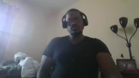 Snapshot of mbsupreme chatting on November 18, 2025, 6:12 pm Mark online show from November 18, 2025, 6:12 pm