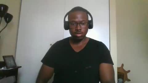 Snapshot of mbsupreme chatting on November 20, 2025, 8:08 pm Mark online show from November 20, 2025, 8:08 pm