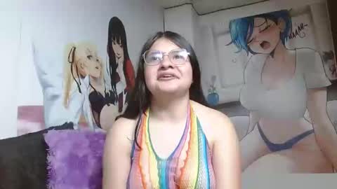 mackenna av online show from February 25, 2025, 2:44 pm