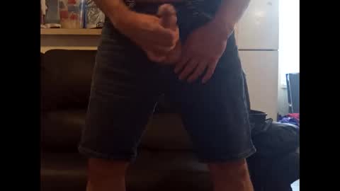 meaderd740870 online show from March 28, 2026, 1:43 pm