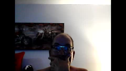 me at home online show from September 25, 2025, 2:26 am