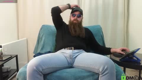 Meaty Roll online show from February 7, 2025, 4:37 am