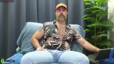 Meaty Roll online show from September 12, 2025, 8:14 am