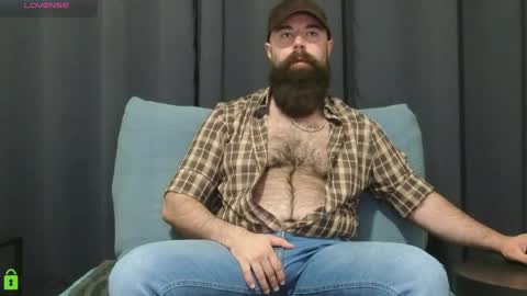 Meaty Roll online show from April 22, 2026, 2:14 am