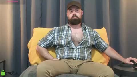 Snapshot of meaty_roll chatting on July 23, 2026, 3:04 am Meaty Roll online show from July 23, 2026, 3:04 am