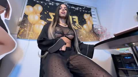   online show from November 18, 2025, 7:40 pm