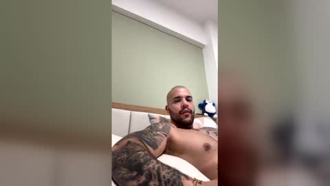filippoae online show from May 11, 2026, 12:27 am