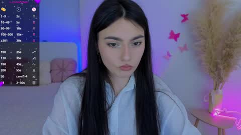 Dina online show from April 24, 2026, 9:06 pm