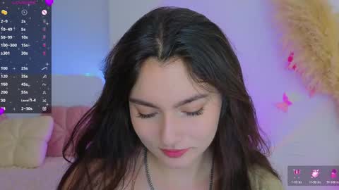 Snapshot of medina_andress chatting on June 6, 2026, 12:05 am Dina online show from June 6, 2026, 12:05 am