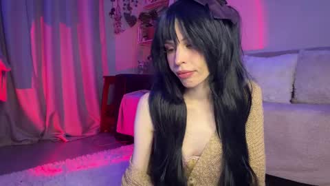 Nicole online show from April 21, 2026, 6:12 pm