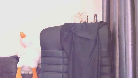 Oltereodora-lima online show from November 25, 2025, 11:10 am