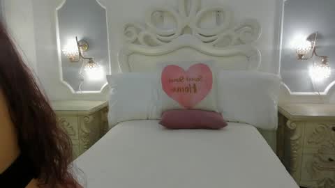 Melody online show from April 26, 2026, 2:53 am