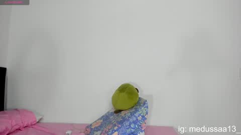 medussa13 online show from January 15, 2025, 12:15 pm