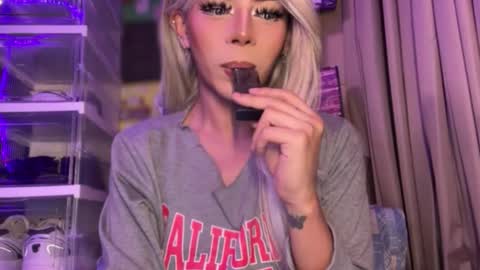 GODDESS OF ALL GODDESSES online show from April 28, 2026, 7:19 pm