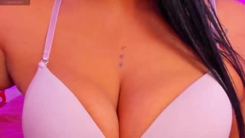 Megan online show from November 17, 2025, 10:21 am