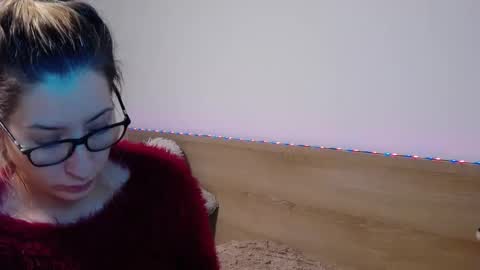 Megan Blazee  online show from December 22, 2025, 7:33 pm