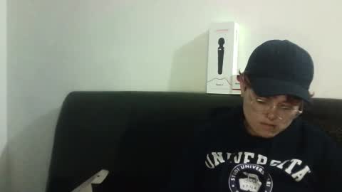 Megan and sophi online show from March 3, 2025, 3:52 am