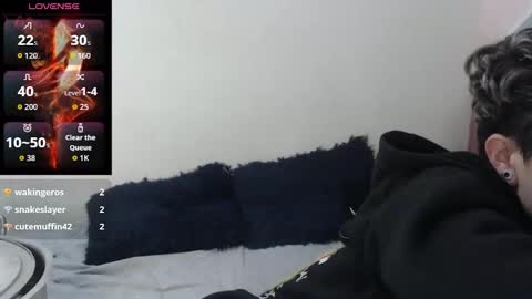 Megan and sophi online show from October 27, 2025, 2:48 am