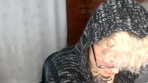Snapshot of megan_coop3r_ chatting on July 19, 2026, 6:39 am Megan and sophi online show from July 19, 2026, 6:39 am
