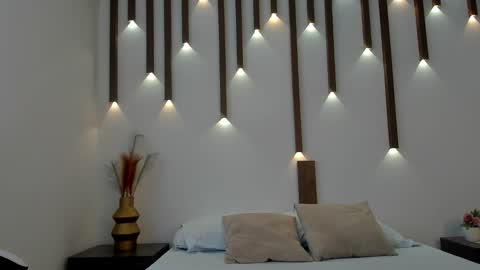 MEGAN COOPER online show from December 19, 2025, 7:10 pm