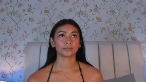 Carolina Paez online show from February 4, 2025, 1:45 am