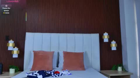 Carolina Paez online show from October 17, 2025, 12:19 pm