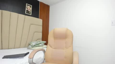 Megan online show from September 12, 2025, 11:54 am