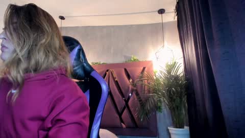    online show from December 31, 2024, 2:40 am