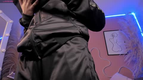     online show from December 28, 2024, 11:52 am