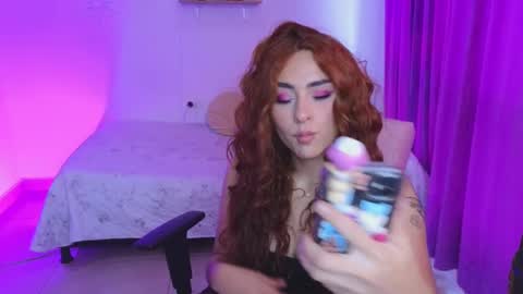                 Laura                 online show from February 22, 2025, 9:59 pm