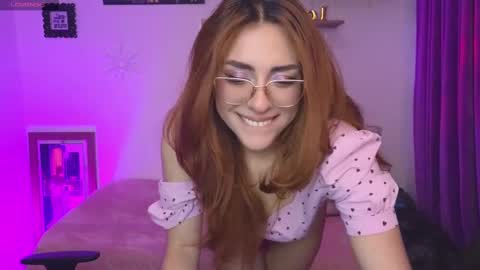                 Laura                 online show from October 3, 2025, 11:57 pm