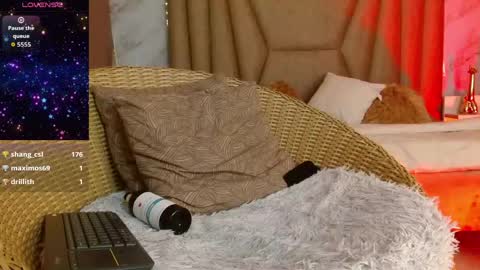 Snapshot of megan_saint chatting on April 29, 2026, 5:30 pm megan_saint online show from April 29, 2026, 5:30 pm