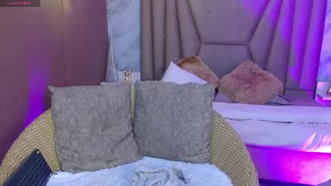 Snapshot of megan_saint chatting on May 31, 2026, 1:51 pm megan_saint online show from May 31, 2026, 1:51 pm