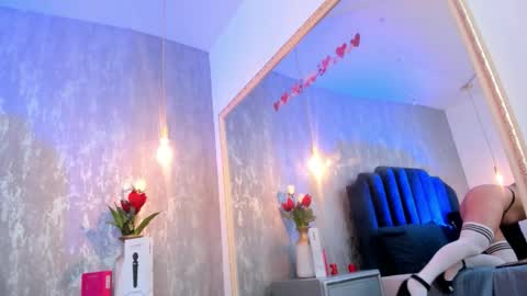 Isis ariany  online show from November 13, 2025, 1:43 pm