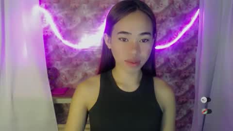 Snapshot of megan_younng chatting on March 18, 2026, 1:36 pm MEGAN online show from March 18, 2026, 1:36 pm