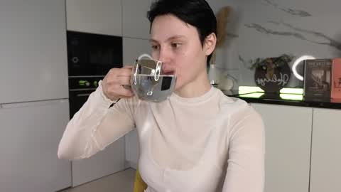 Michelle online show from January 23, 2025, 8:04 am