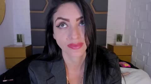 Megan Hofman online show from September 23, 2025, 7:50 pm