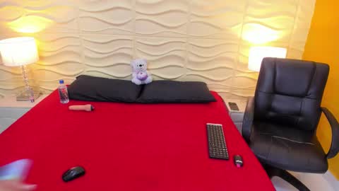 meganlarsson online show from September 16, 2025, 11:55 am