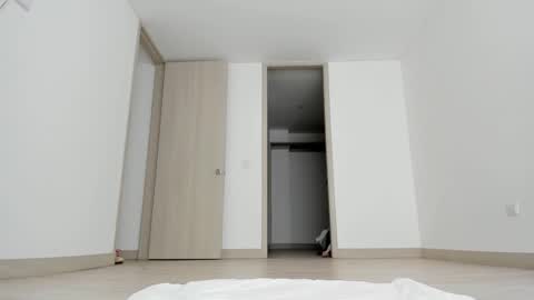 meganmir1 online show from March 9, 2025, 1:37 pm