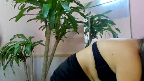 Megan online show from September 17, 2025, 12:40 pm