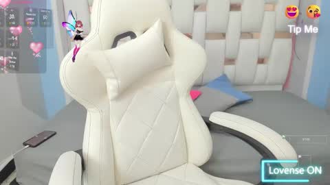 Megan Queen online show from November 7, 2025, 6:19 pm