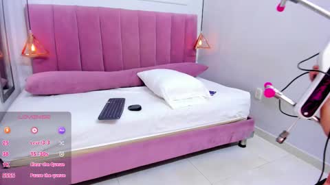 Megan  online show from December 18, 2025, 7:53 pm